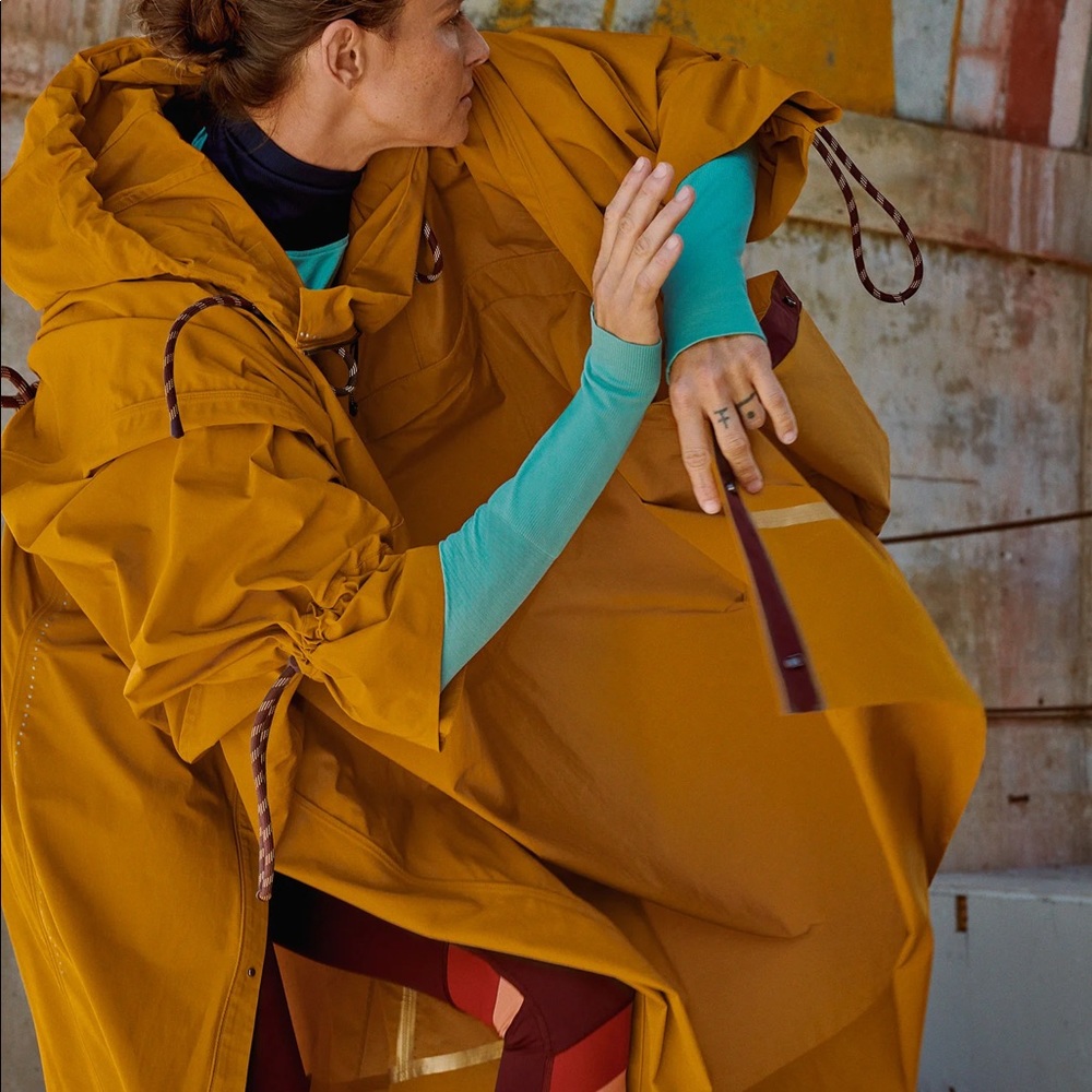 EXTREMELY RARE lululemon x Roksanda Rain Poncho - Picture 3 of 8